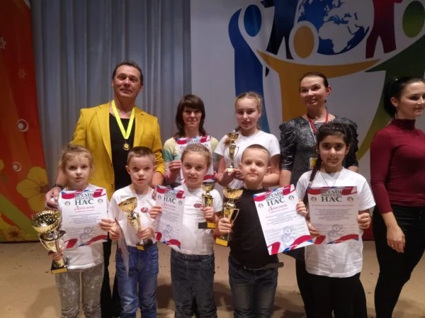 Школа танцев "Dances+"