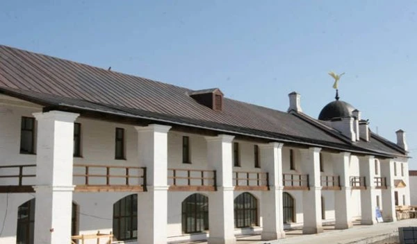 Архиерейские конюшни