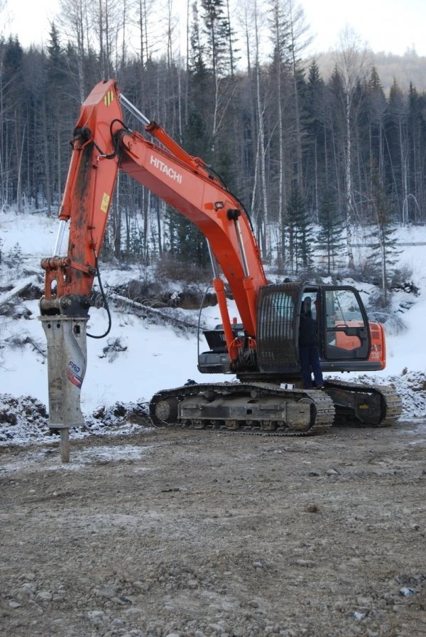 Сдам в аренду гидромолот Furukawa F35XP на базе Hitachi ZX330