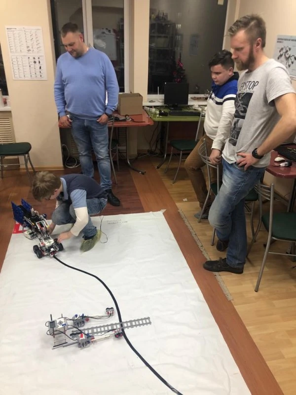 Первый РОБОТ