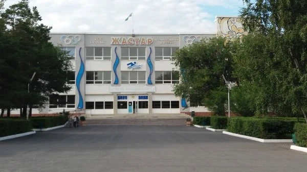 Жастар
