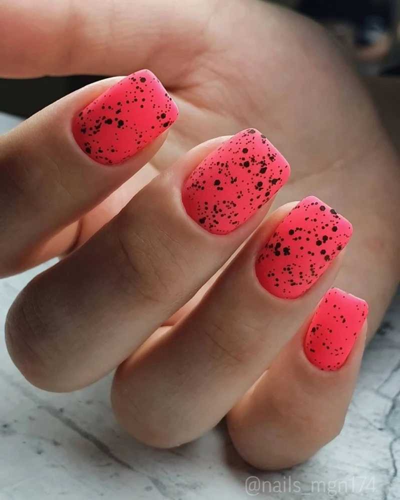 nails_mgn174