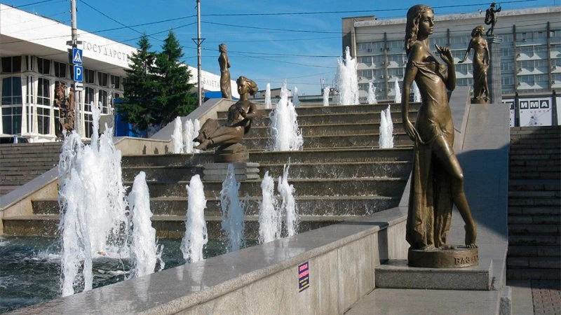 Фонтан скульптура «Реки Сибири» в Красноярске