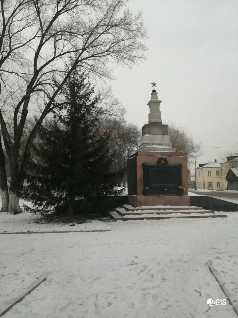 Памятник "Борцам за установление Советской власти" в Красноярске