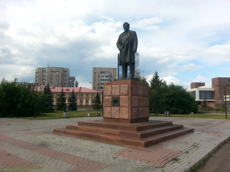 Памятник Виктор Петрович Астафьев в Красноярске