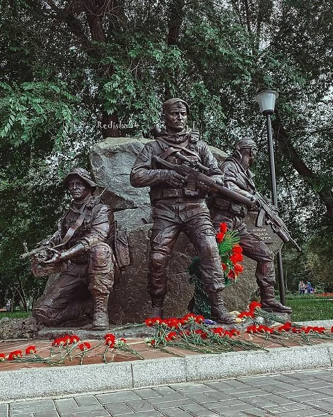 Памятник бойцам спецподразделений в Красноярске