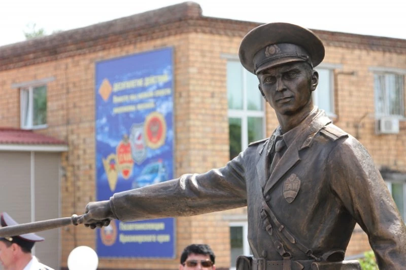 "Инспектор ГАИ" в Красноярске