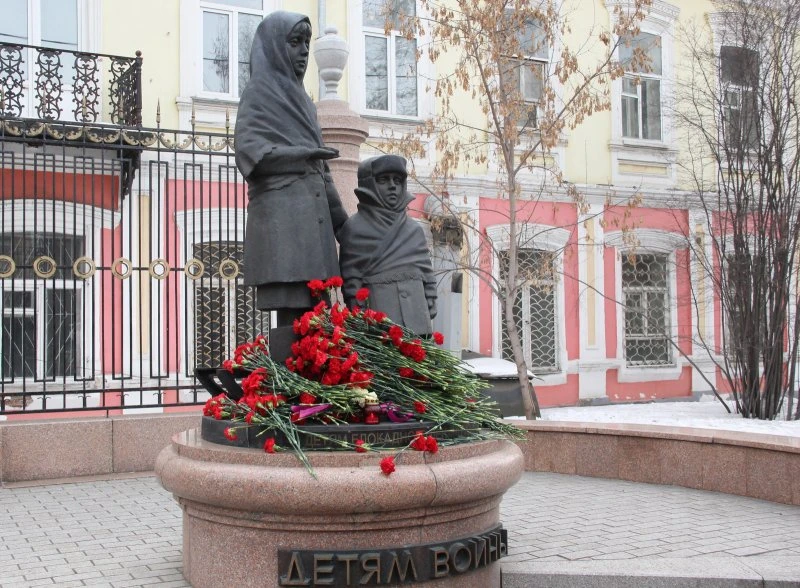Памятник Дети войны в Красноярске