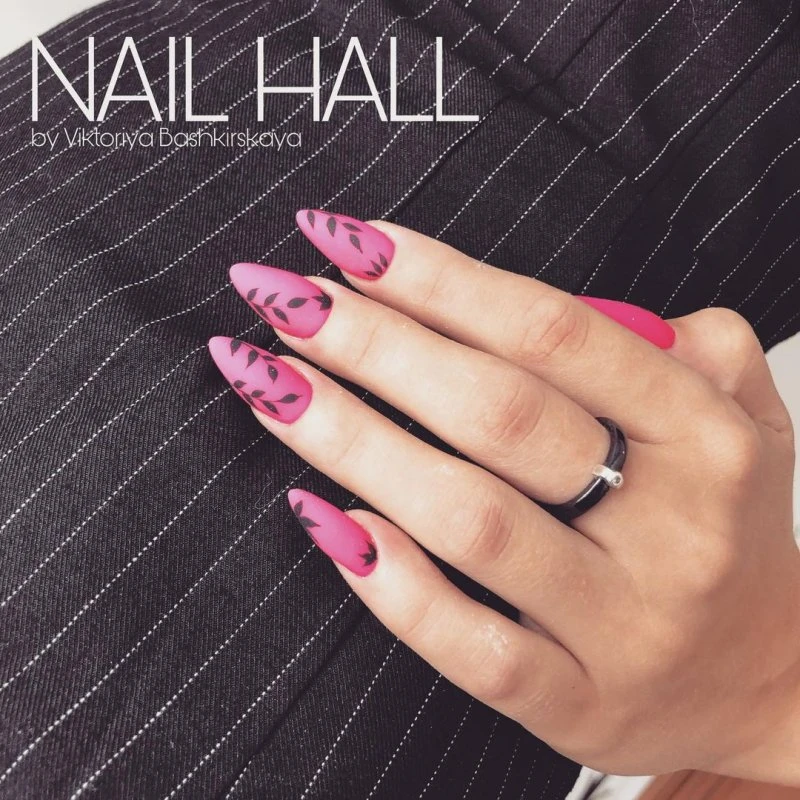NAIL HALL