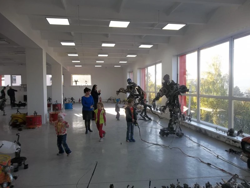Custom robots Художественные мастерские