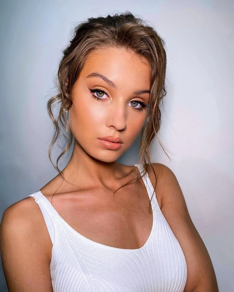EKATERINA ALEINIKOVA