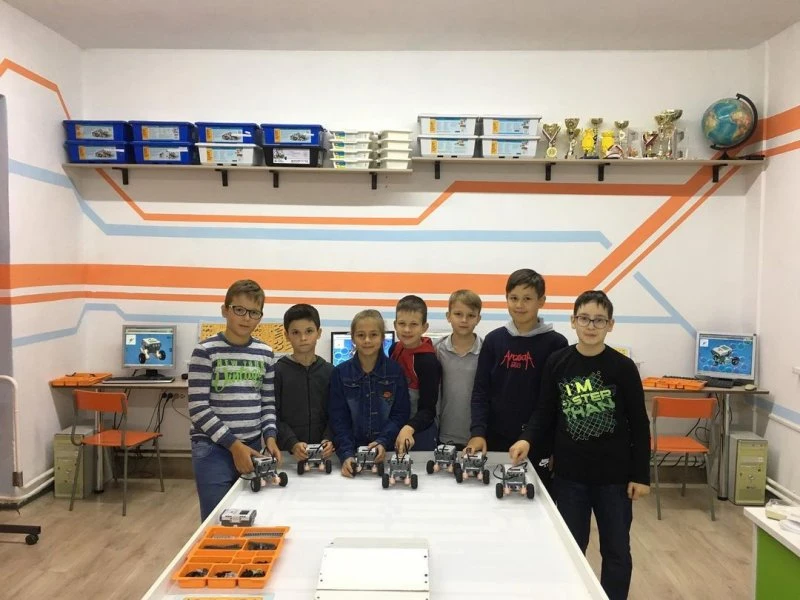 AlphaRobotics