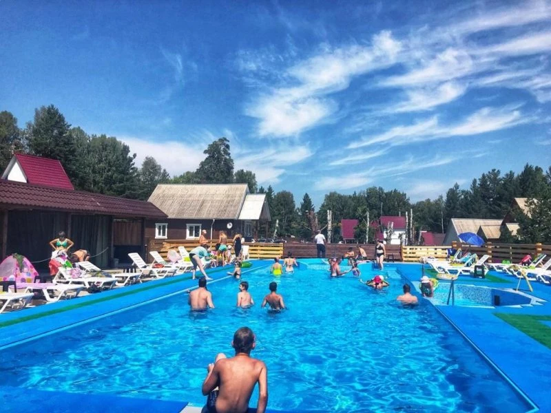 Сюгеш