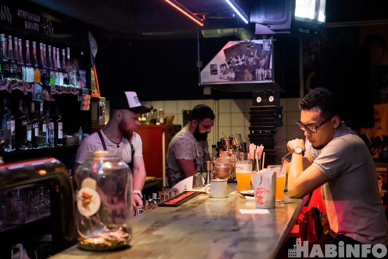 IDDQD bar