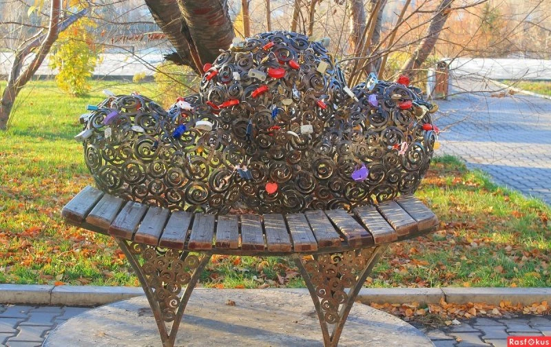 Скамья влюблённых