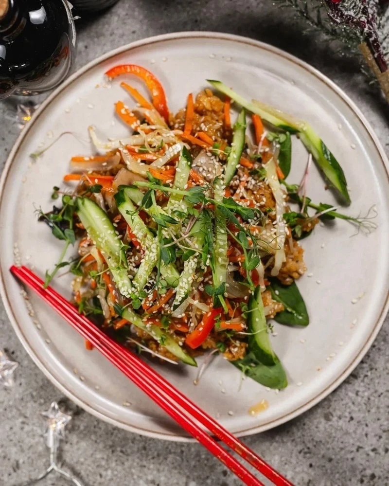 СУШИ WOK