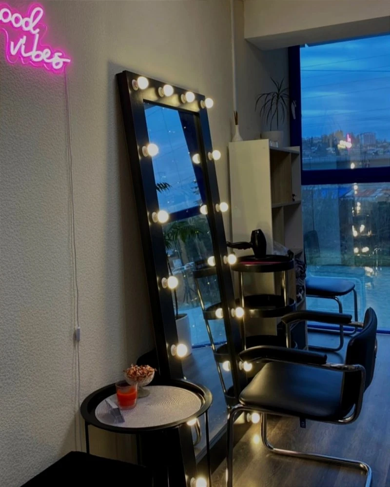 Studio New Hair