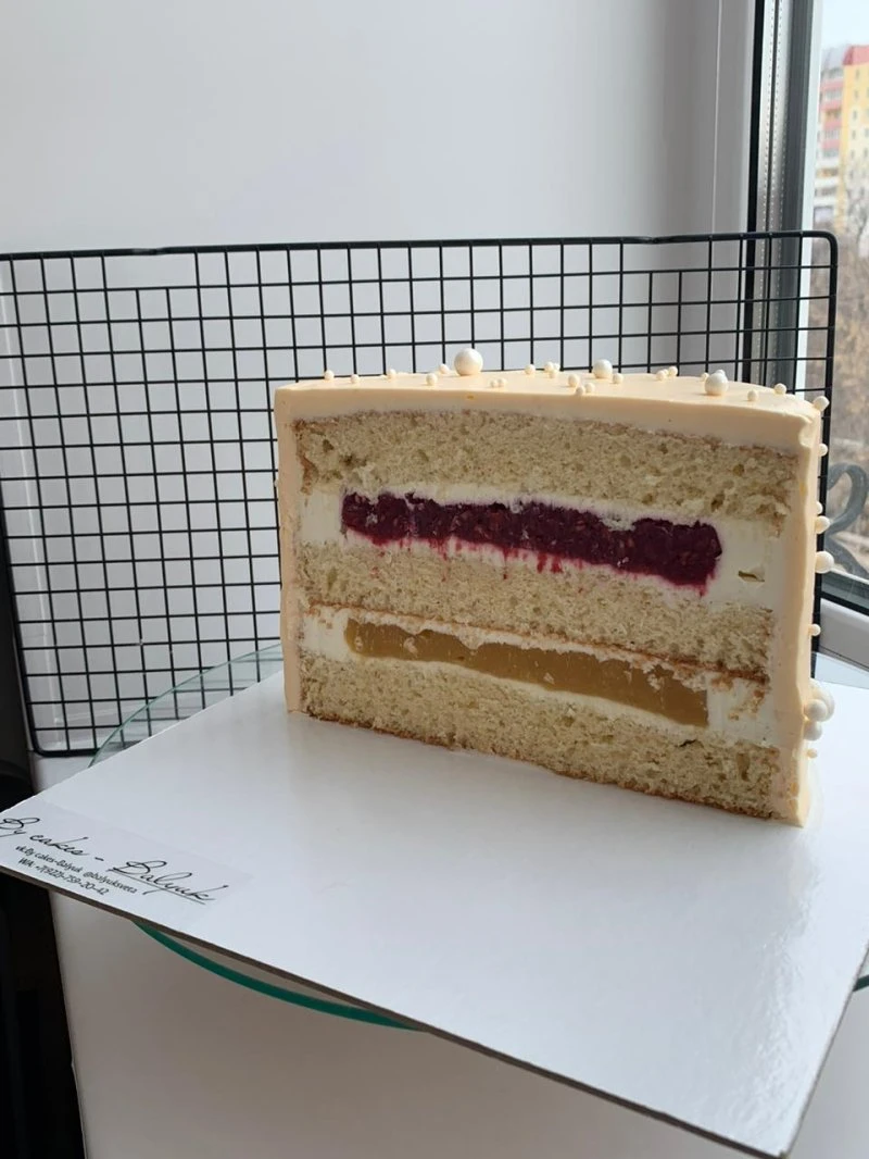 By cakes-Balyuk