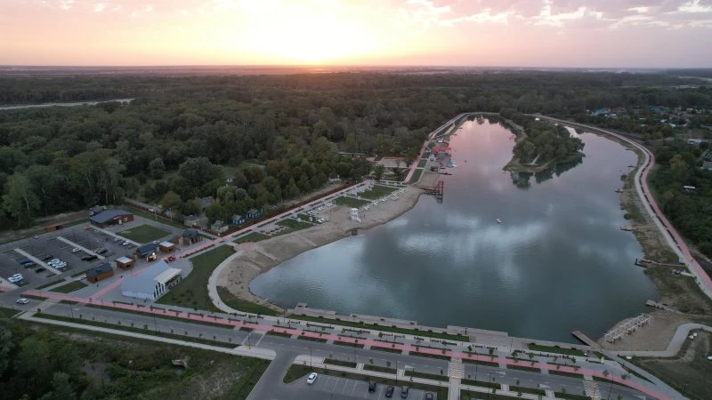 Городской пляж «Две Зари»