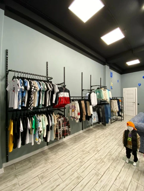 Шоу рум детской одежды JUNIOR shop