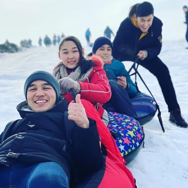 Our Amazers have a great time with Us)