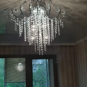 Установка люстры