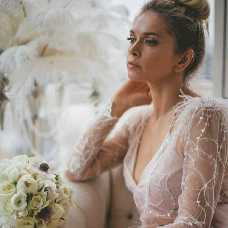 Топ звёзд с #emimanicure 