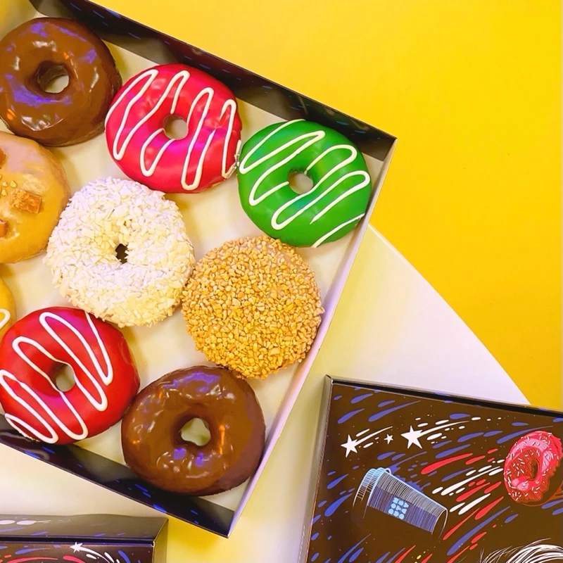 Целая коробка пончиков с 50% скидкой🍩