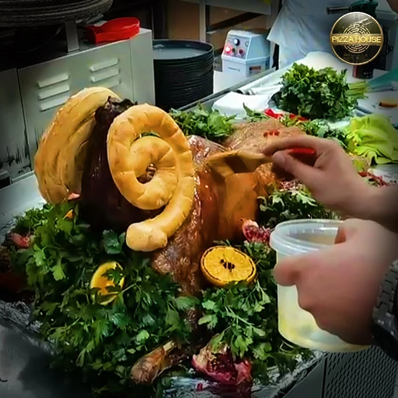 Закажите новогодний стол!