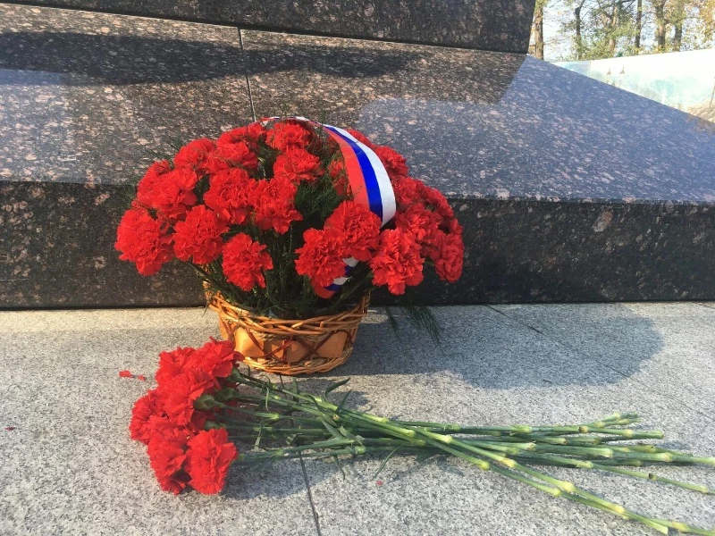 Окормление корзин на возложения к монументу славы. 
