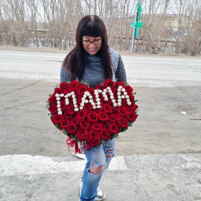 Цветы, композиции, заказы ко Дню мамы, букеты. Доставка Лабытнанги, Харп, Салехард