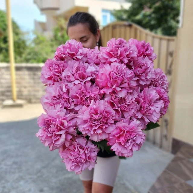 Доставка цветов Адлер