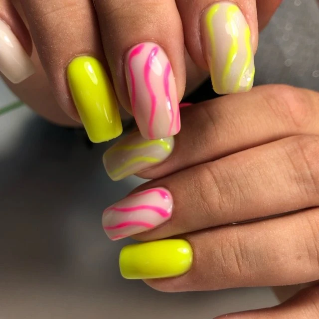 Маникюр 